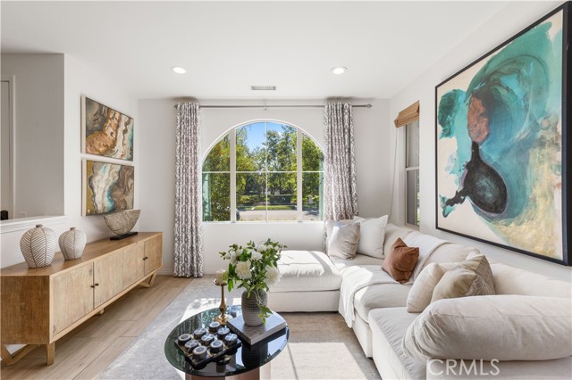 Detail Gallery Image 1 of 46 For 72 Parkwood, Irvine,  CA 92620 - 3 Beds | 2/1 Baths