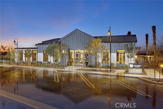 Detail Gallery Image 4 of 28 For 12951 Paradiso Dr #105,  Corona,  CA 92880 - 3 Beds | 3/1 Baths