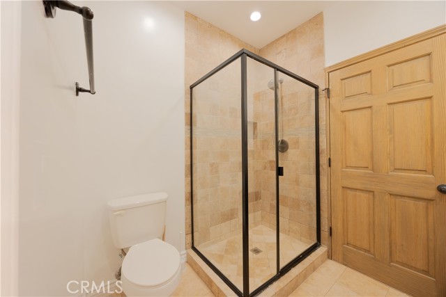 Detail Gallery Image 17 of 27 For 19617 Oxnard St, Tarzana,  CA 91356 - 3 Beds | 2 Baths