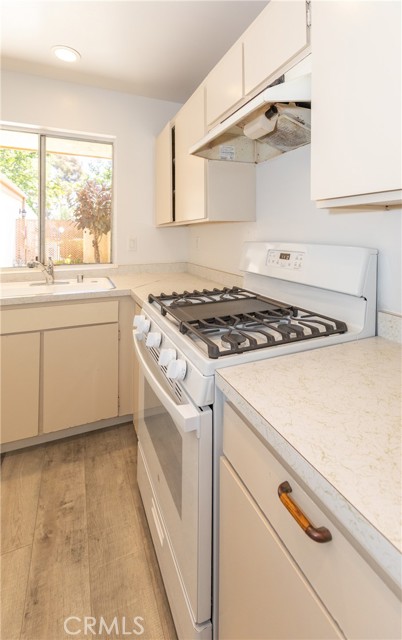 611 Lighthouse Way, Port Hueneme CA: https://media.crmls.org/medias/8b01e4ce-97af-45c3-9c81-1d18b89009e7.jpg