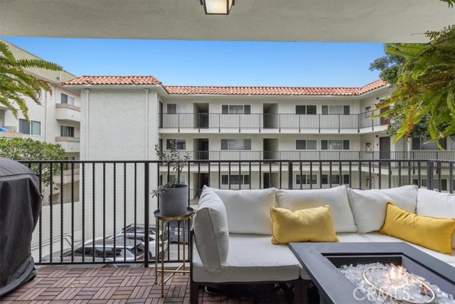 1720 Ardmore Avenue, Hermosa Beach, California 90254, 1 Bedroom Bedrooms, ,1 BathroomBathrooms,Residential,For Sale,Ardmore,SB24098848