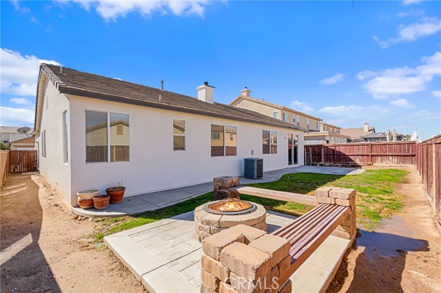 Detail Gallery Image 33 of 39 For 12962 Tehachapi St, Hesperia,  CA 92344 - 4 Beds | 2 Baths