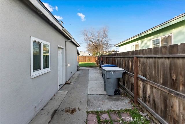 Detail Gallery Image 17 of 17 For 435 Shaw Ave, Clovis,  CA 93612 - 3 Beds | 1 Baths