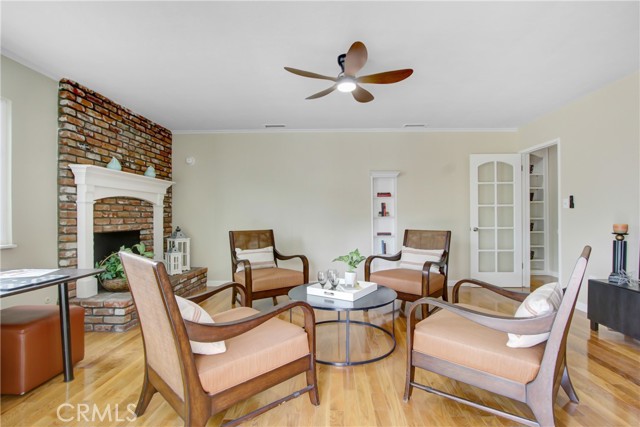927 Alta Loma Drive, Corona CA: https://media.crmls.org/medias/8b02d607-4ce6-4612-a264-e61d2953c040.jpg