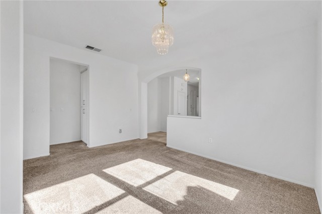 11110 Sandy Lane, Apple Valley CA: https://media.crmls.org/medias/8b02ecb6-d32b-4e70-9729-033d2bdb4bc7.jpg