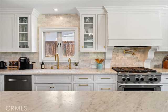 Detail Gallery Image 11 of 58 For 9900 Carmelita Ave, Atascadero,  CA 93422 - 3 Beds | 2/1 Baths