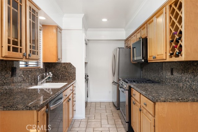 Detail Gallery Image 6 of 24 For 4230 Whitsett Ave #1,  Studio City,  CA 91604 - 2 Beds | 2/1 Baths