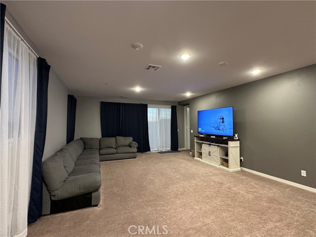 Detail Gallery Image 5 of 16 For 1351 Fiddleleaf, Banning,  CA 92220 - 3 Beds | 2 Baths