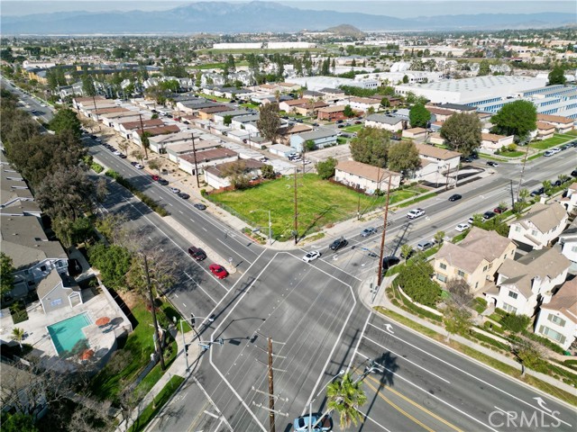 Image 5 of 6 For 449 River Rd