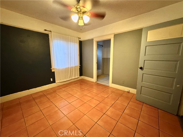 Detail Gallery Image 5 of 17 For 214 E 56th St, Los Angeles,  CA 90011 - 2 Beds | 1 Baths