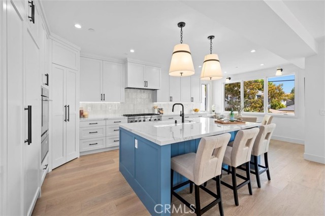 3002 Laurel Avenue, Manhattan Beach, California 90266, 5 Bedrooms Bedrooms, ,5 BathroomsBathrooms,Residential,Sold,Laurel,SB22092750