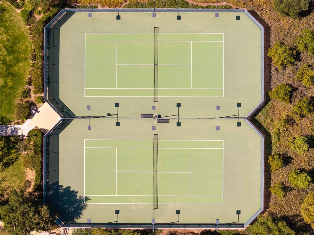 https://media.crmls.org/medias/8b06894c-2605-4265-98e4-ae9a01f383b0.jpg?preset=X-Large