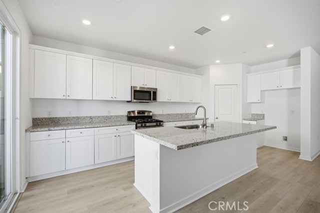 29160 Victoria Beach Boulevard, Winchester CA: https://media.crmls.org/medias/8b07201f-6ae8-4a2a-bb9b-2323e26db7d5.jpg