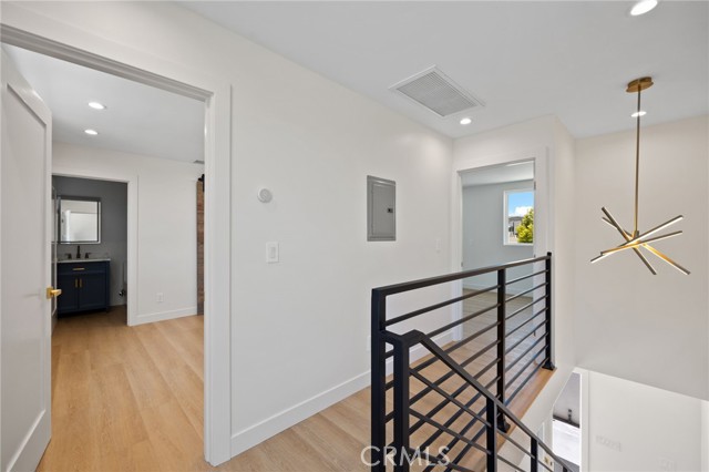 Detail Gallery Image 21 of 29 For 8313 Kittyhawk Ave, Los Angeles,  CA 90045 - 9 Beds | 9/2 Baths