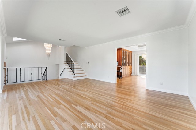 12172 Woodlawn Avenue, North Tustin CA: https://media.crmls.org/medias/8b07d2cc-b5da-4fdc-9c29-c7913db84bde.jpg