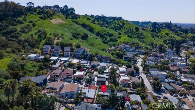 3611 Loosmore Street, Los Angeles CA: https://media.crmls.org/medias/8b08c1ba-5bdf-488c-85da-6435dbb27340.jpg