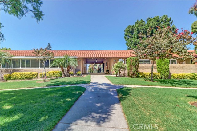5324 Bahia Blanca W, Laguna Woods CA: https://media.crmls.org/medias/8b08e988-1802-4873-8ee1-ec472829b309.jpg