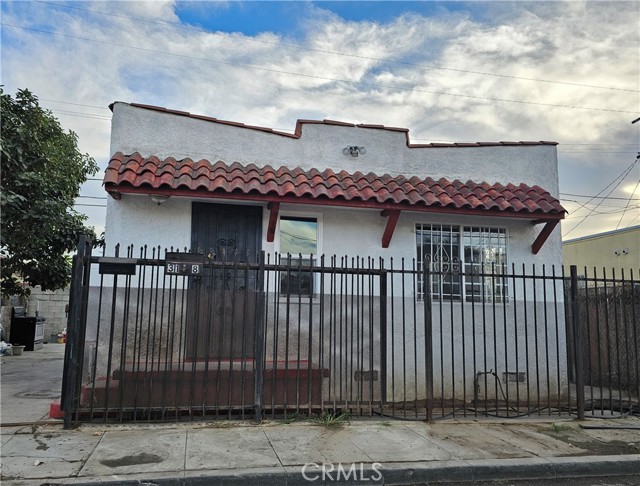 Detail Gallery Image 4 of 11 For 318 W 63rd Pl, Los Angeles,  CA 90003 - 2 Beds | 1 Baths