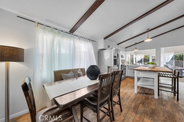 1702 E Dimondale Drive, Carson CA: https://media.crmls.org/medias/8b09c37f-4d12-4545-9d78-270f2594ae44.jpg