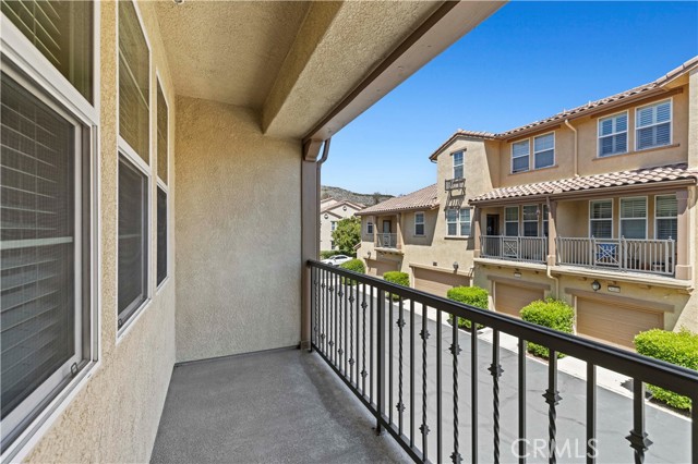 28476 Herrera Street, Valencia CA: https://media.crmls.org/medias/8b0a0238-3bd3-4141-b490-1d8e8d28566f.jpg