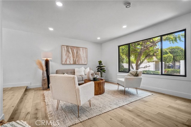 Detail Gallery Image 8 of 52 For 5231 Los Encantos Circle, La Palma,  CA 90623 - 5 Beds | 3 Baths