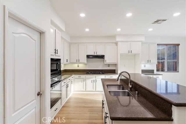 21567 Coral Rock Lane, Wildomar CA: https://media.crmls.org/medias/8b0aec38-45ea-4d52-98fa-cc0264f0c673.jpg