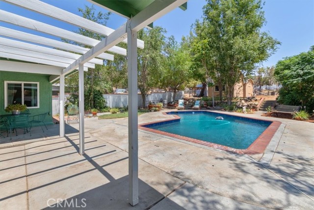 4817 Quartz Hill Rd, Quartz Hill CA: https://media.crmls.org/medias/8b0b1027-1d49-4ec7-992f-2b3f055d99d2.jpg