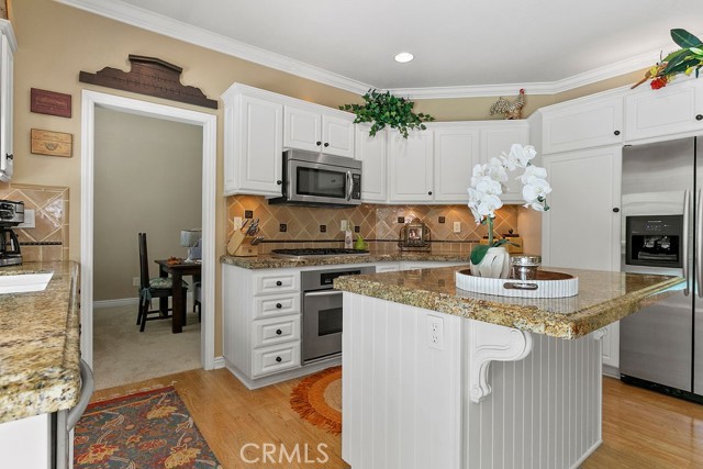 66 Elderwood, Aliso Viejo CA: https://media.crmls.org/medias/8b0c6ac0-a53c-4958-962c-589838e79b79.jpg