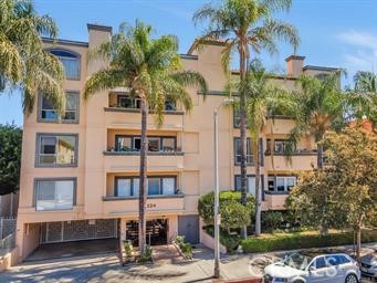 Detail Gallery Image 1 of 53 For 5224 Zelzah Ave #309,  Encino,  CA 91316 - 2 Beds | 2/1 Baths