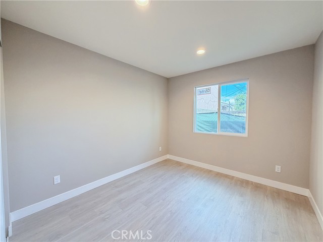 Detail Gallery Image 6 of 10 For 621 Leonard Ave #B,  Los Angeles,  CA 90022 - 2 Beds | 1 Baths