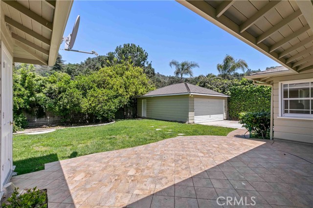 Detail Gallery Image 30 of 38 For 2741 E Glenoaks Bld, Glendale,  CA 91206 - 3 Beds | 2 Baths