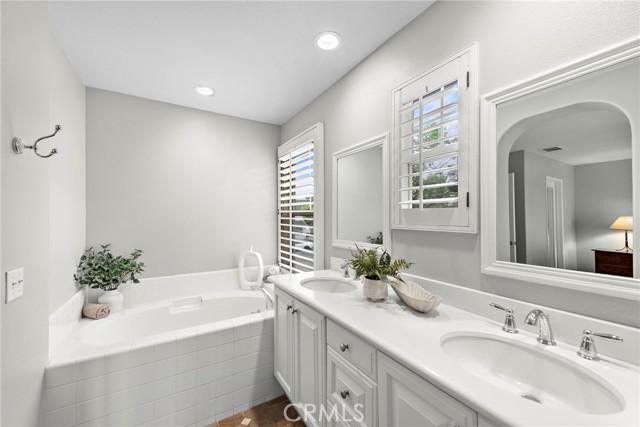 Detail Gallery Image 23 of 34 For 7 Skywood St, Ladera Ranch,  CA 92694 - 4 Beds | 4 Baths