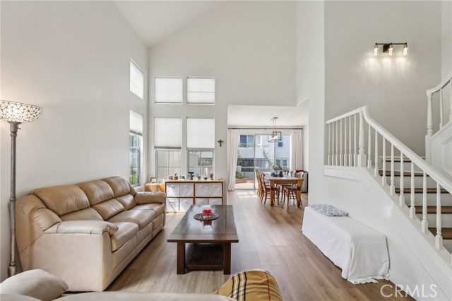 Detail Gallery Image 5 of 36 For 1 Longbourn Aisle, Irvine,  CA 92603 - 3 Beds | 2/1 Baths