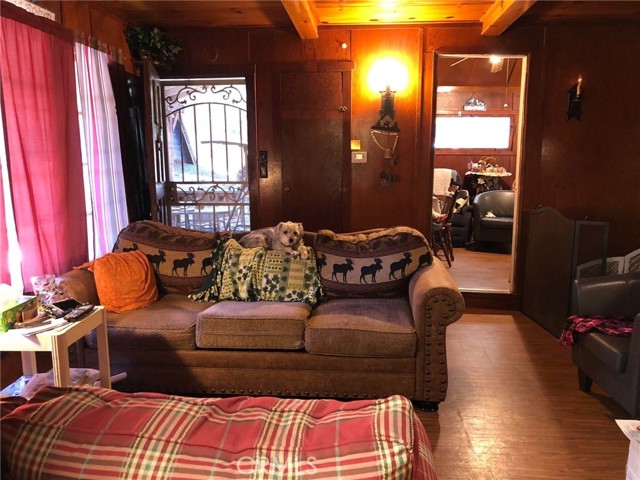 23792 Springwater, Crestline, CA 92325