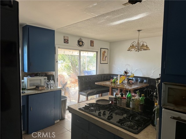 Detail Gallery Image 10 of 42 For 7448 Church St, Yucca Valley,  CA 92284 - 2 Beds | 1 Baths