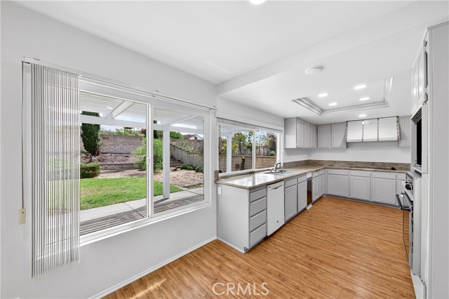 Detail Gallery Image 8 of 38 For 1836 Fairford Dr, Fullerton,  CA 92833 - 4 Beds | 2/1 Baths