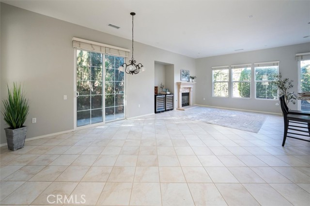 Detail Gallery Image 4 of 50 For 28037 River Trail Ln, Valencia,  CA 91354 - 3 Beds | 3/1 Baths