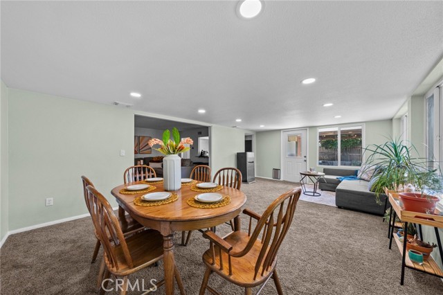 222 Phlox Avenue, Redlands CA: https://media.crmls.org/medias/8b121aae-429f-4d0e-b615-f72095e076c3.jpg