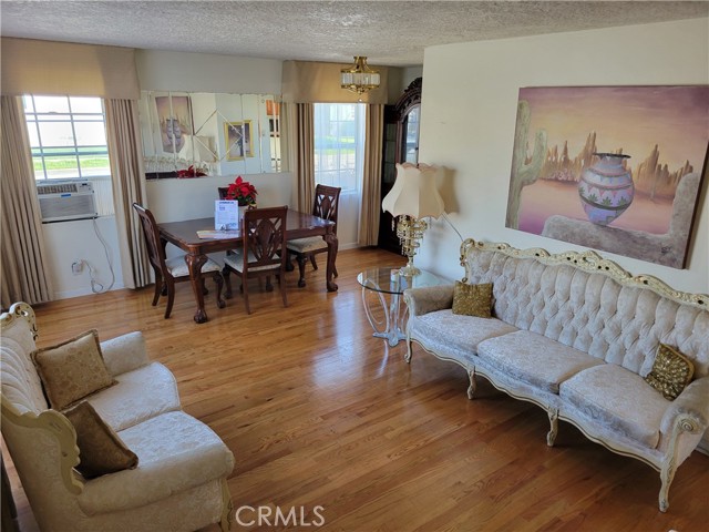 Detail Gallery Image 5 of 34 For 1220 E 121st, Los Angeles,  CA 90059 - 3 Beds | 1 Baths