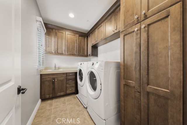 Detail Gallery Image 22 of 29 For 7 Spanish Moss, Irvine,  CA 92602 - 4 Beds | 4/1 Baths