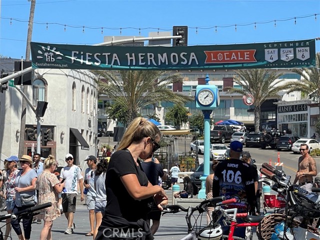 Fiesta Hermosa - An annual event on Pier Plaza that everyone in Hermosa looks forward to! Hermosa has many local events where you can meet your neighbors and enjoy the outdoors.