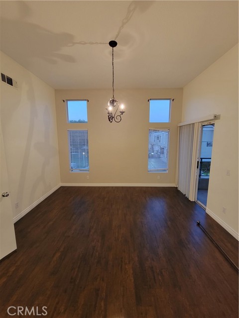 Detail Gallery Image 27 of 43 For 682 Azure Ln #1,  Corona,  CA 92879 - 3 Beds | 2 Baths