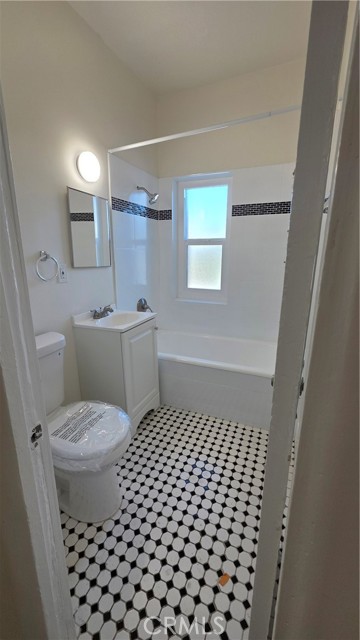 Detail Gallery Image 10 of 18 For 3804 W Sunset Blvd. #201,  Silver Lake Los Angeles,  CA 90026 - 1 Beds | 1 Baths