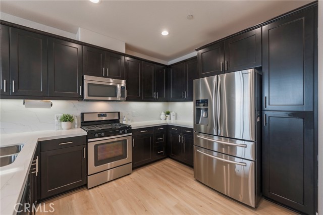 Detail Gallery Image 13 of 43 For 405 S Anaheim #5,  Anaheim,  CA 92805 - 2 Beds | 2 Baths