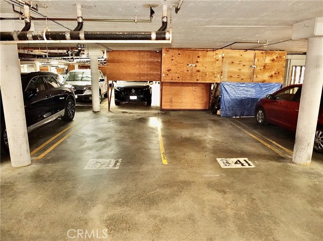 121 Sinclair Avenue, Glendale CA: https://media.crmls.org/medias/8b15b775-4a0c-4638-a95d-c6592373fa9a.jpg