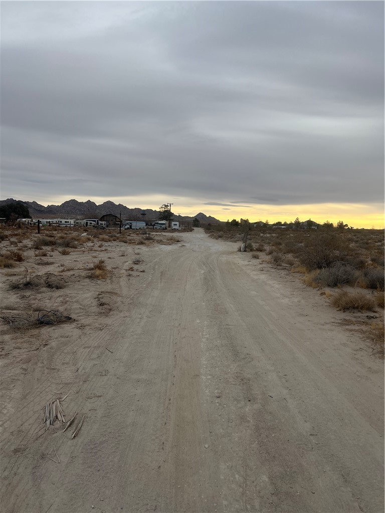 Detail Gallery Image 2 of 4 For 1 Rodeo Rd, Lucerne Valley,  CA 92356 - – Beds | – Baths