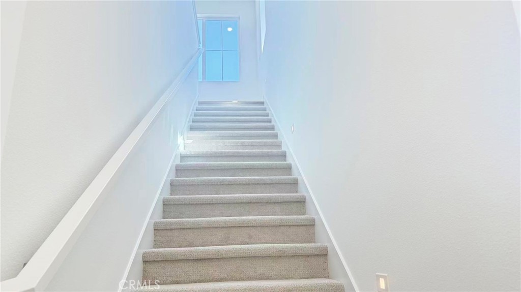 8b16b438 1635 455b 82f5 14bd0f214ad3