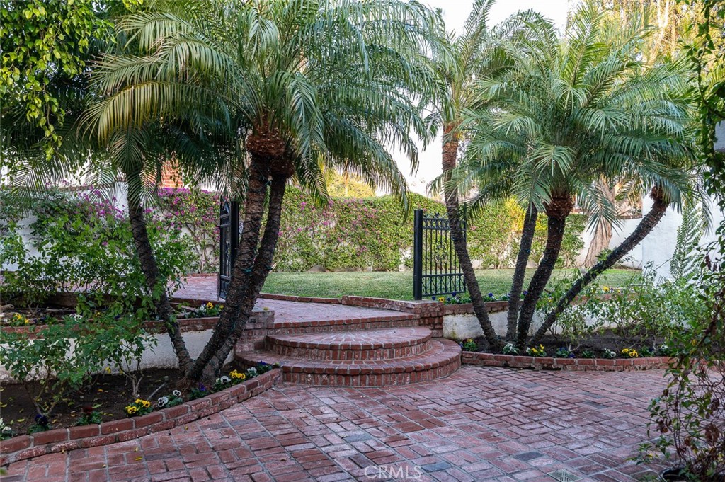 1521 N Columbus Avenue Glendale img 23
