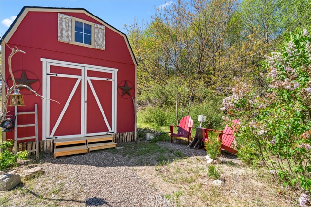 29613 Hook Creek Road, Cedar Glen CA: https://media.crmls.org/medias/8b18d2b6-5ba4-4258-913d-efadbccf7353.jpg