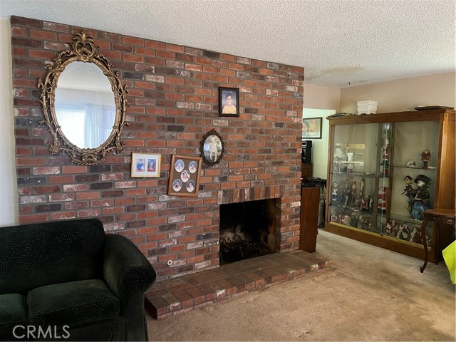 1308 E Sunview Drive, Orange CA: https://media.crmls.org/medias/8b1963b5-376d-4e32-a264-c2fb66389bf2.jpg